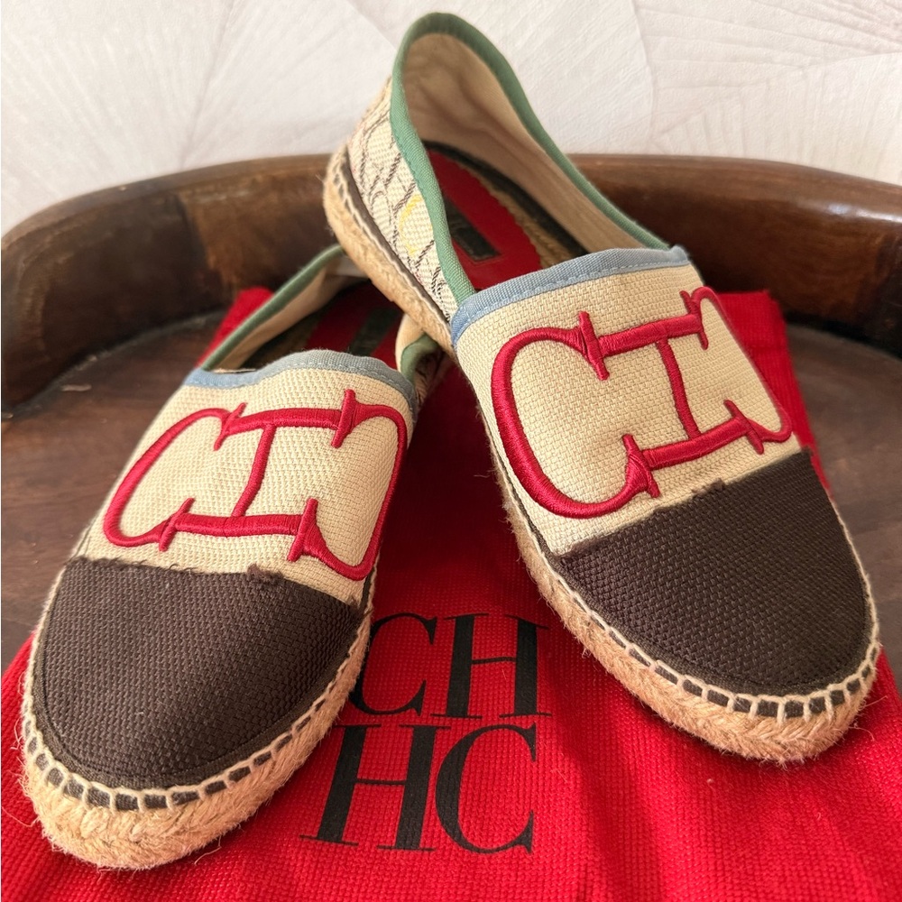 CH Carolina Herrera Monogram Espadrilles Size 38 Canvas Logo Flats